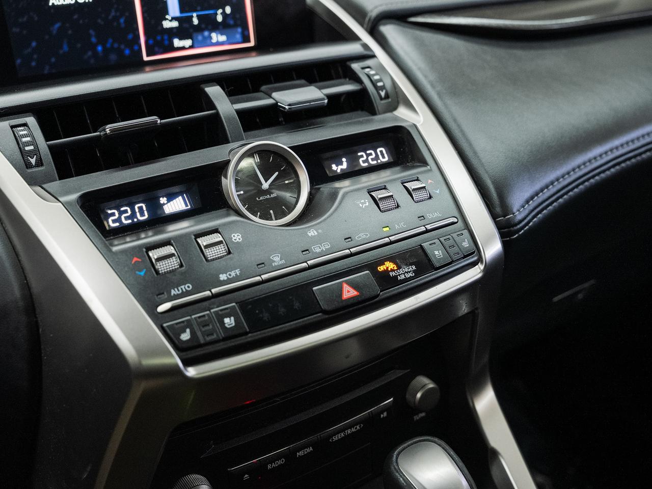 2020 Lexus NX 300 AWD | Leather | Sunroof | BSM | CarPlay Photo