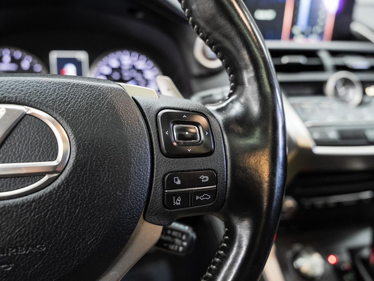 2020 Lexus NX 300 AWD | Leather | Sunroof | BSM | CarPlay Photo