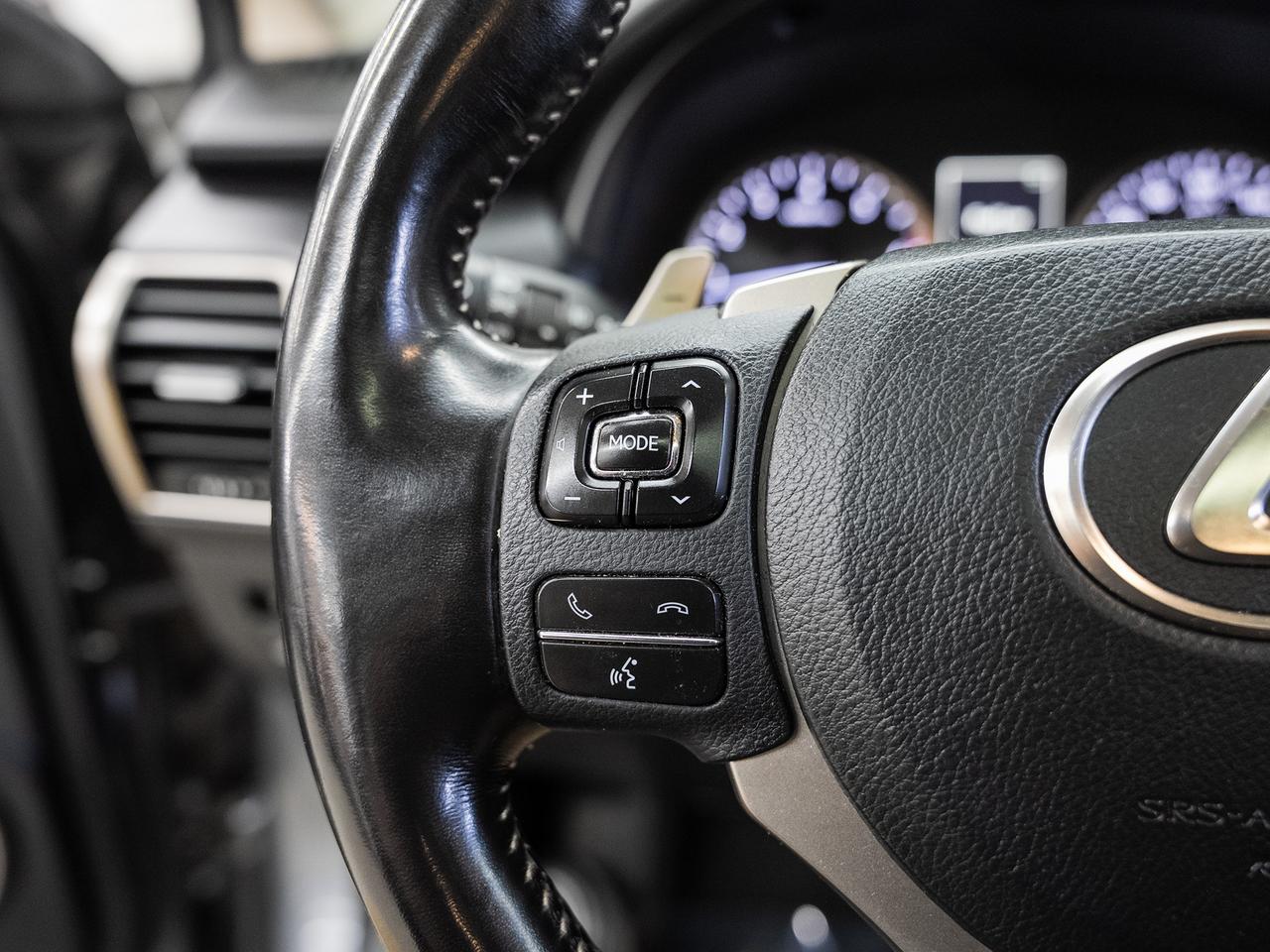 2020 Lexus NX 300 AWD | Leather | Sunroof | BSM | CarPlay