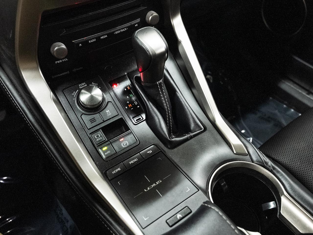 2020 Lexus NX 300 AWD | Leather | Sunroof | BSM | CarPlay