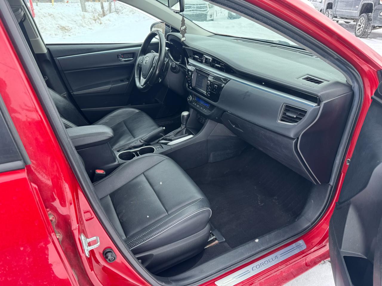 2016 Toyota Corolla S Photo