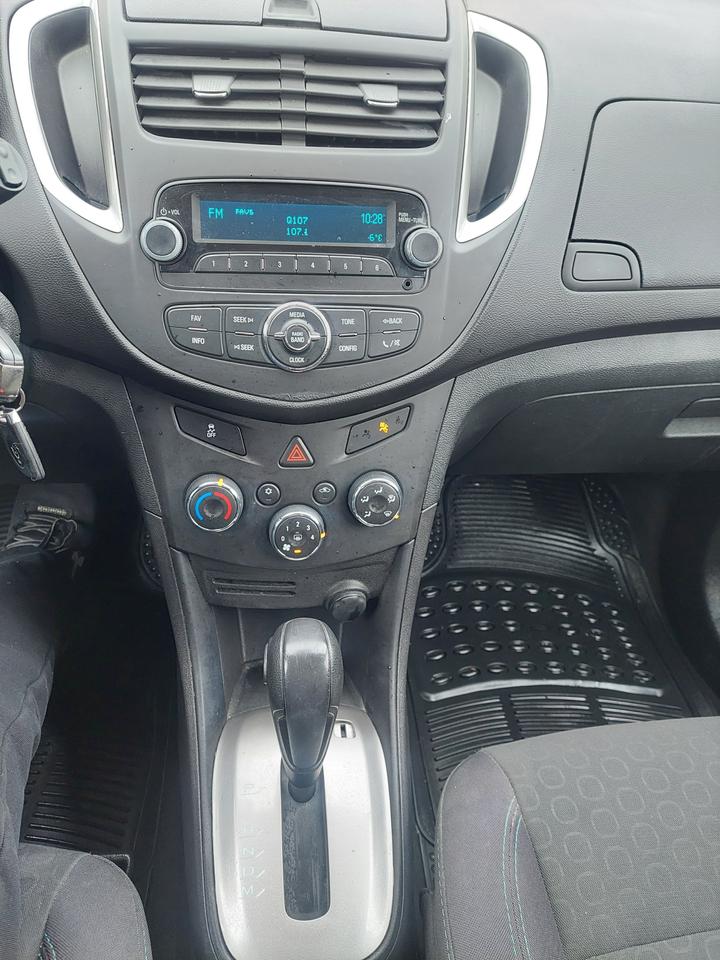 2015 Chevrolet Trax LS Photo