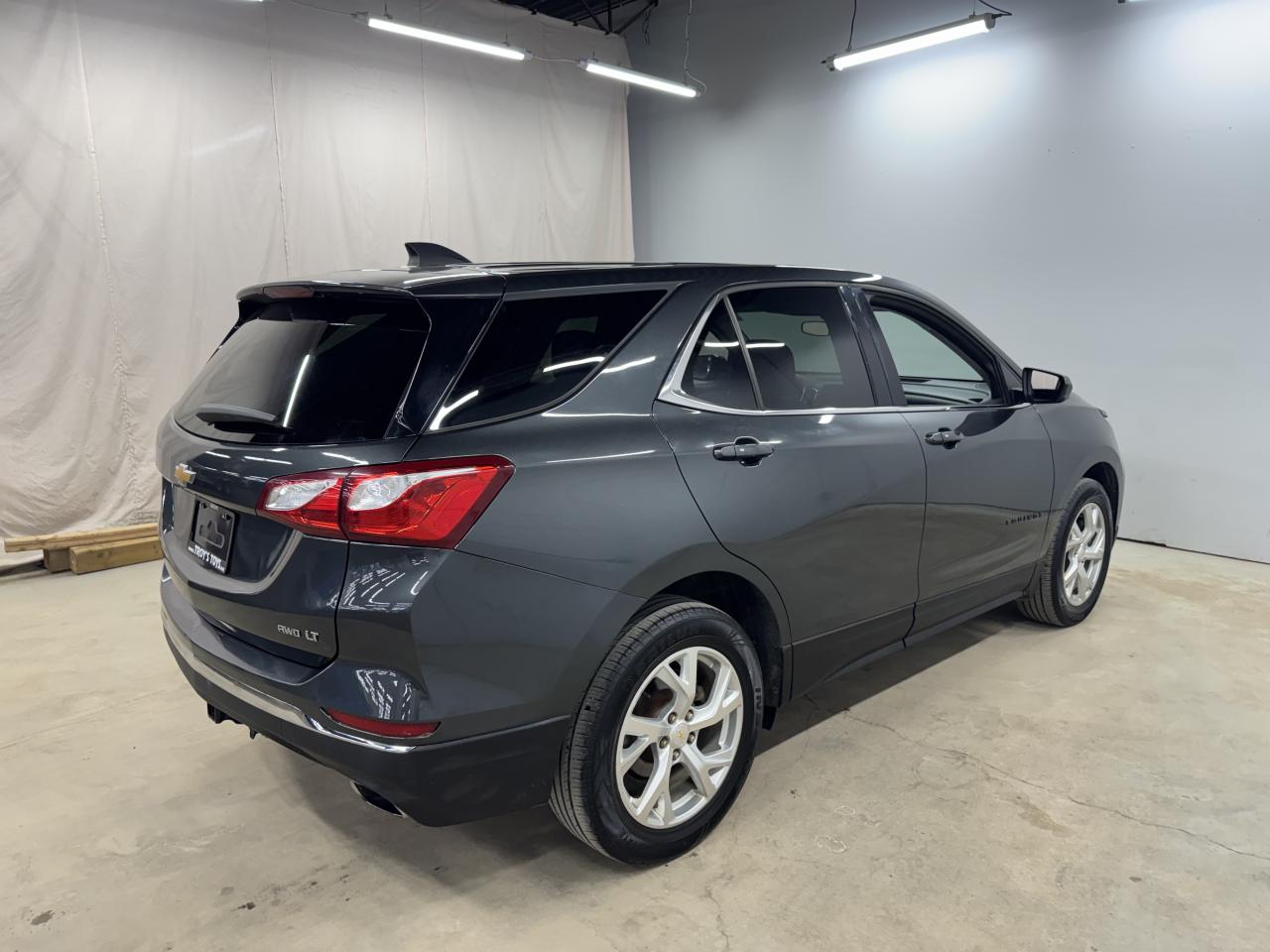 2018 Chevrolet Equinox 2LT Photo