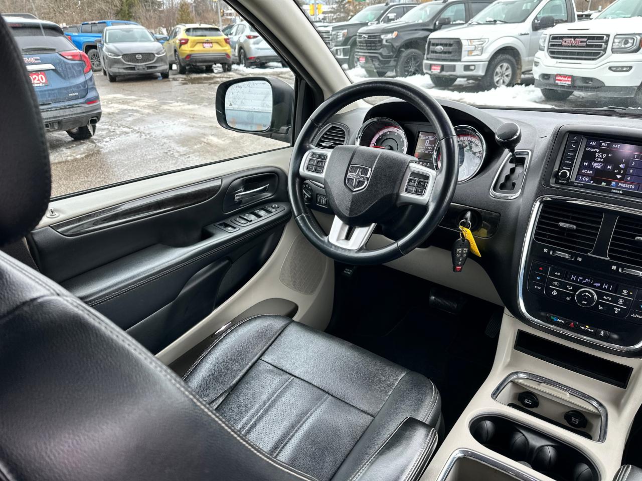 2018 Dodge Grand Caravan CrewPlus HTD-Leather Stow'N'Go 7Pass DVD XM NAV AC Photo