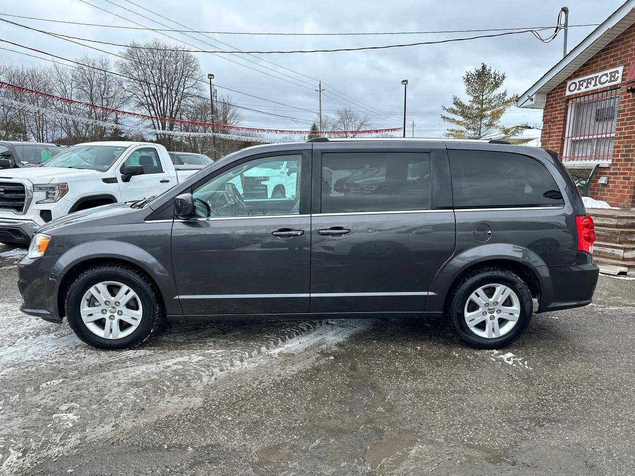 2018 Dodge Grand Caravan CrewPlus HTD-Leather Stow'N'Go 7Pass DVD XM NAV AC Photo