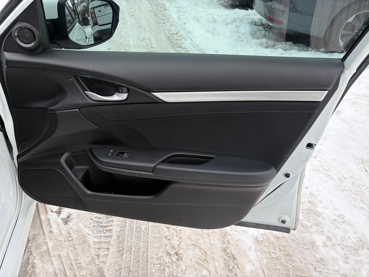 2021 Honda Civic Sport Photo