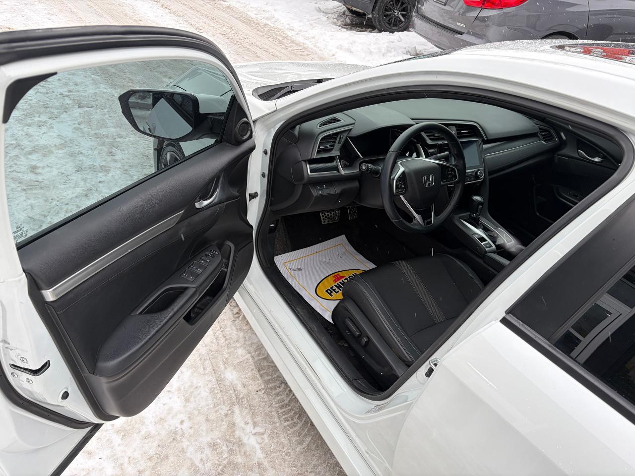 2021 Honda Civic Sport Photo