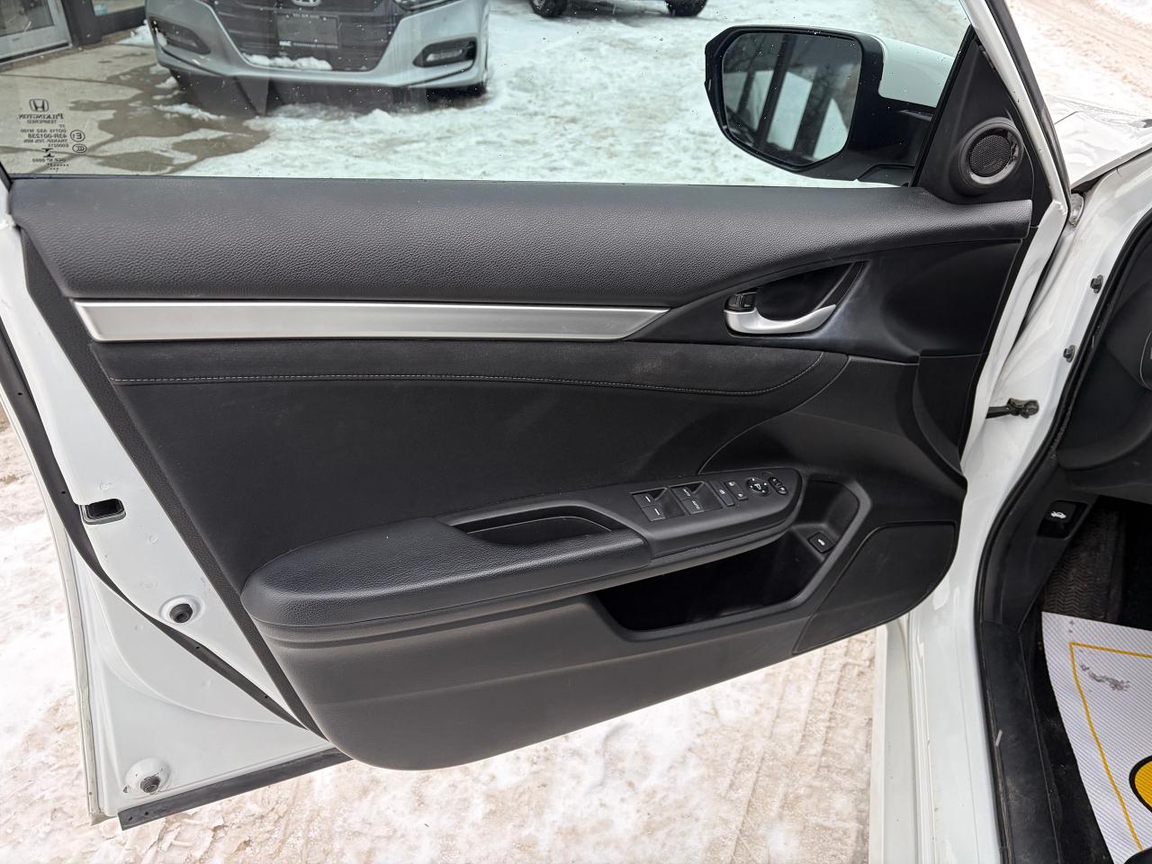 2021 Honda Civic Sport Photo