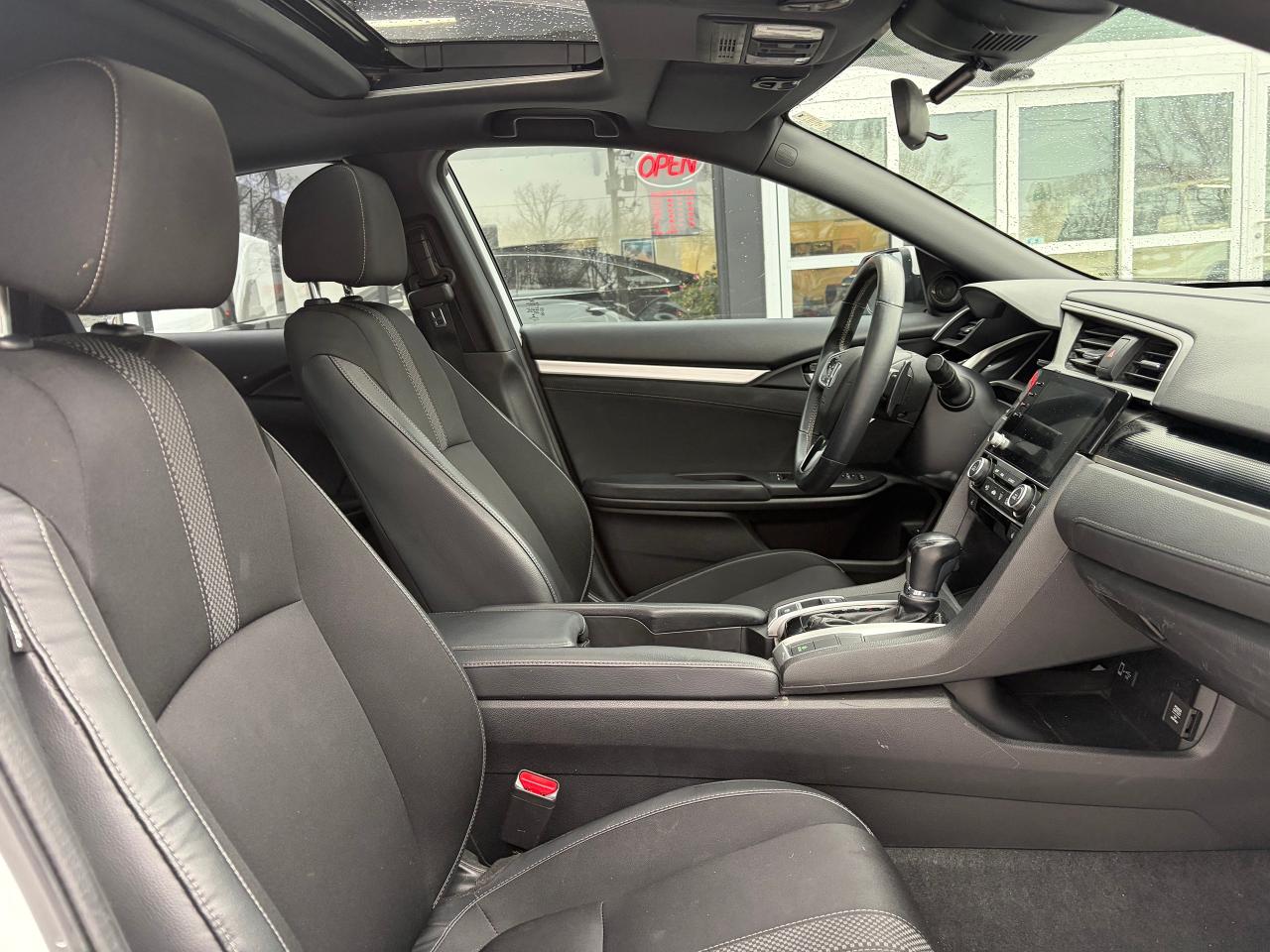 2021 Honda Civic Sport Photo