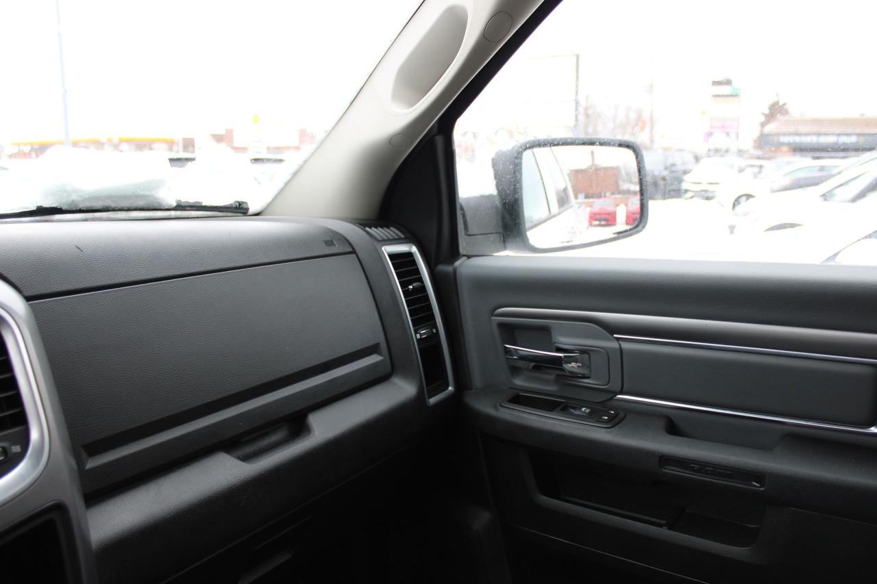 2022 RAM 1500 Classic SLT 4x4 Crew Cab 5'7" Box Photo