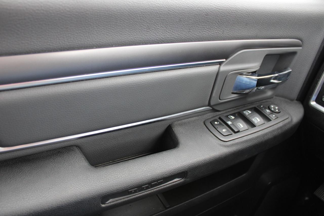 2022 RAM 1500 Classic SLT 4x4 Crew Cab 5'7" Box Photo