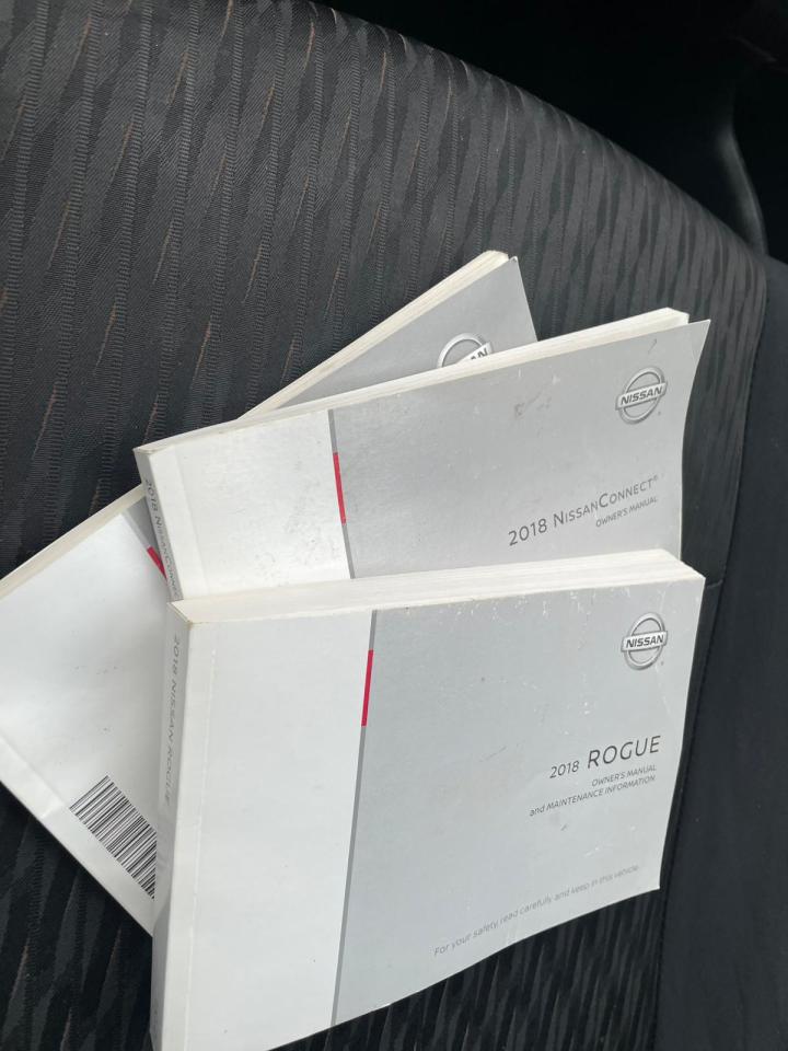 2018 Nissan Rogue SV AWD B-TOOTH CAMERA H-SEAT BLIND SPOT CERTIFIED Photo