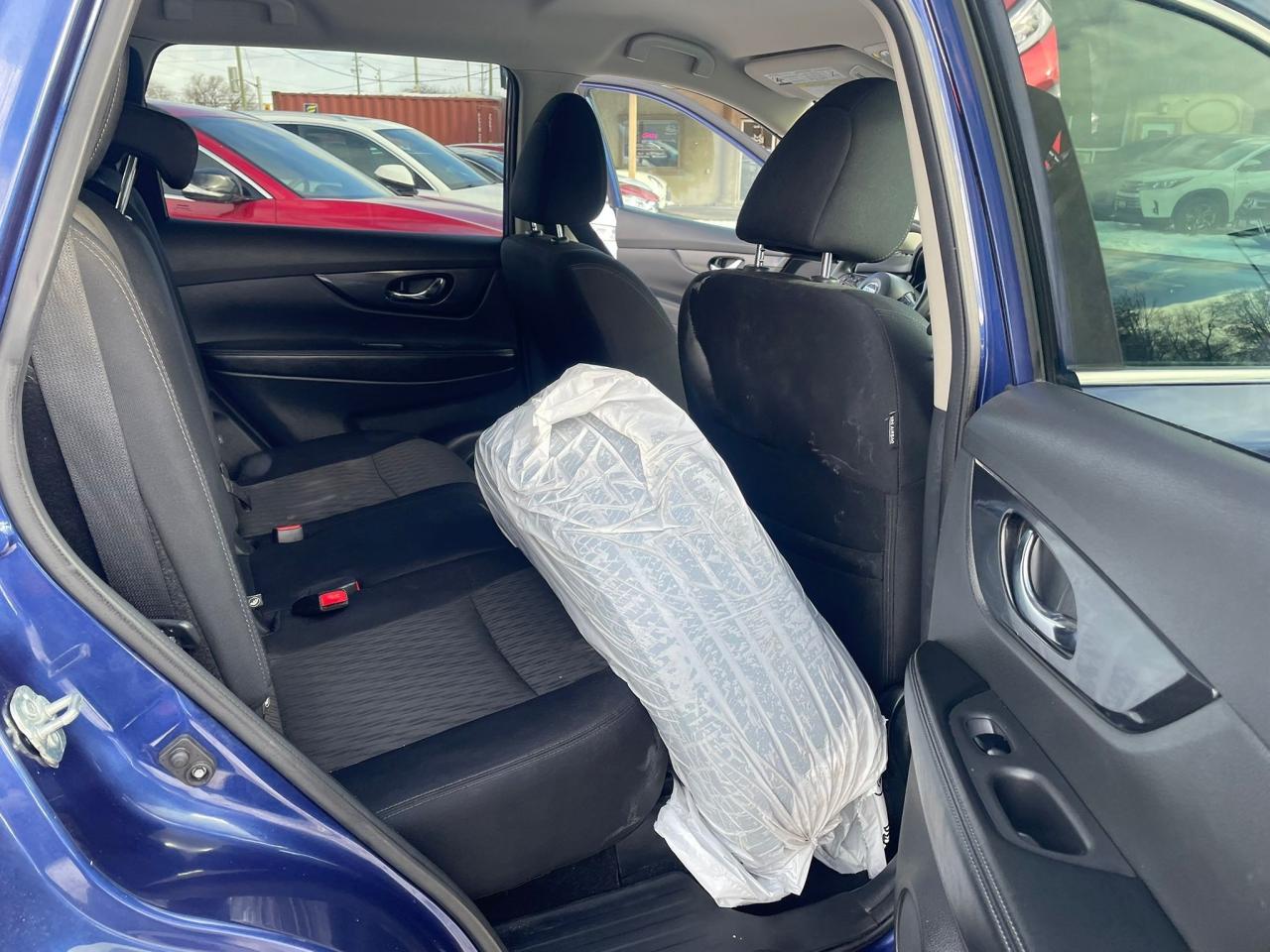 2018 Nissan Rogue SV AWD B-TOOTH CAMERA H-SEAT BLIND SPOT CERTIFIED Photo