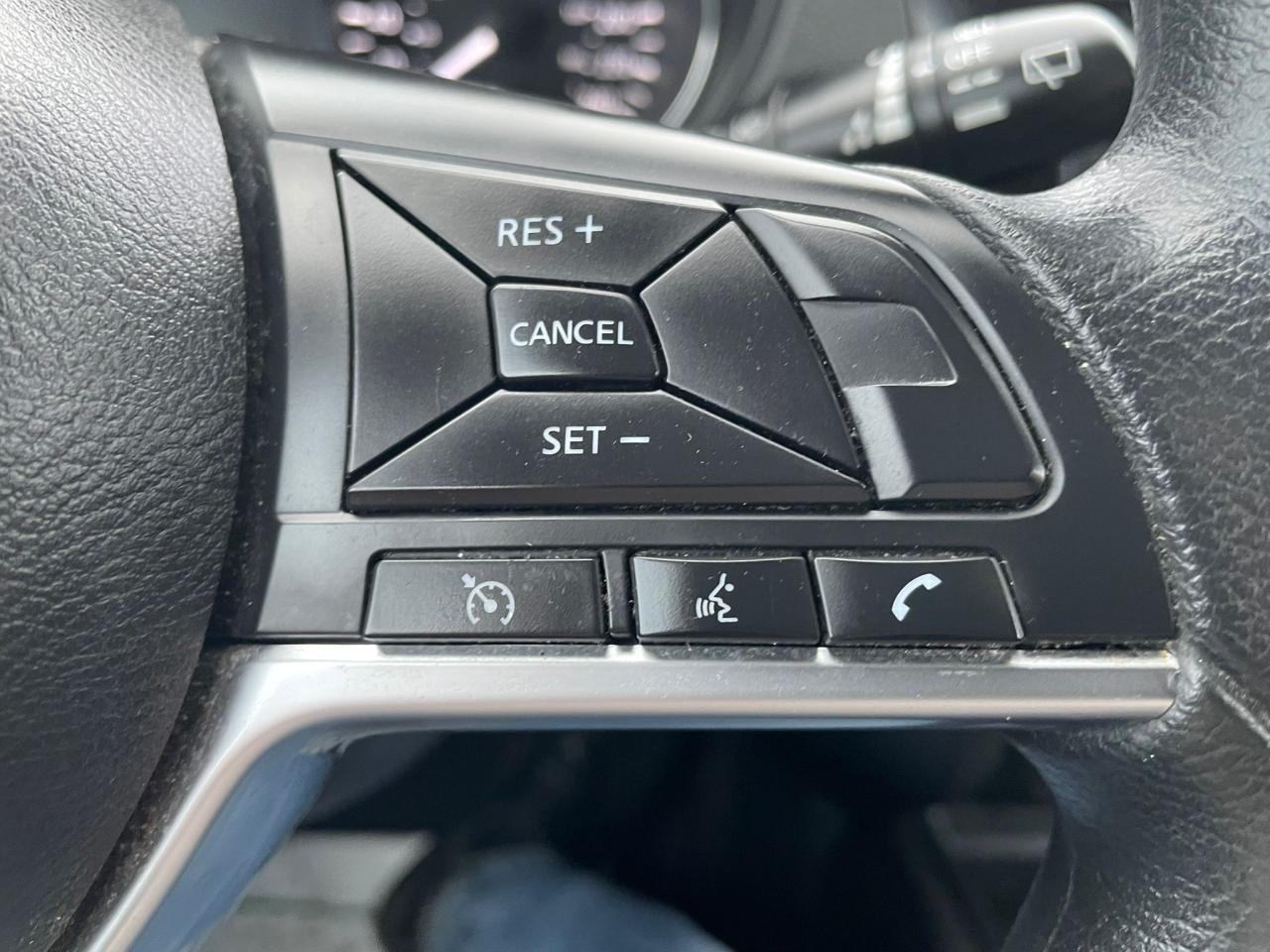 2018 Nissan Rogue SV AWD B-TOOTH CAMERA H-SEAT BLIND SPOT CERTIFIED Photo