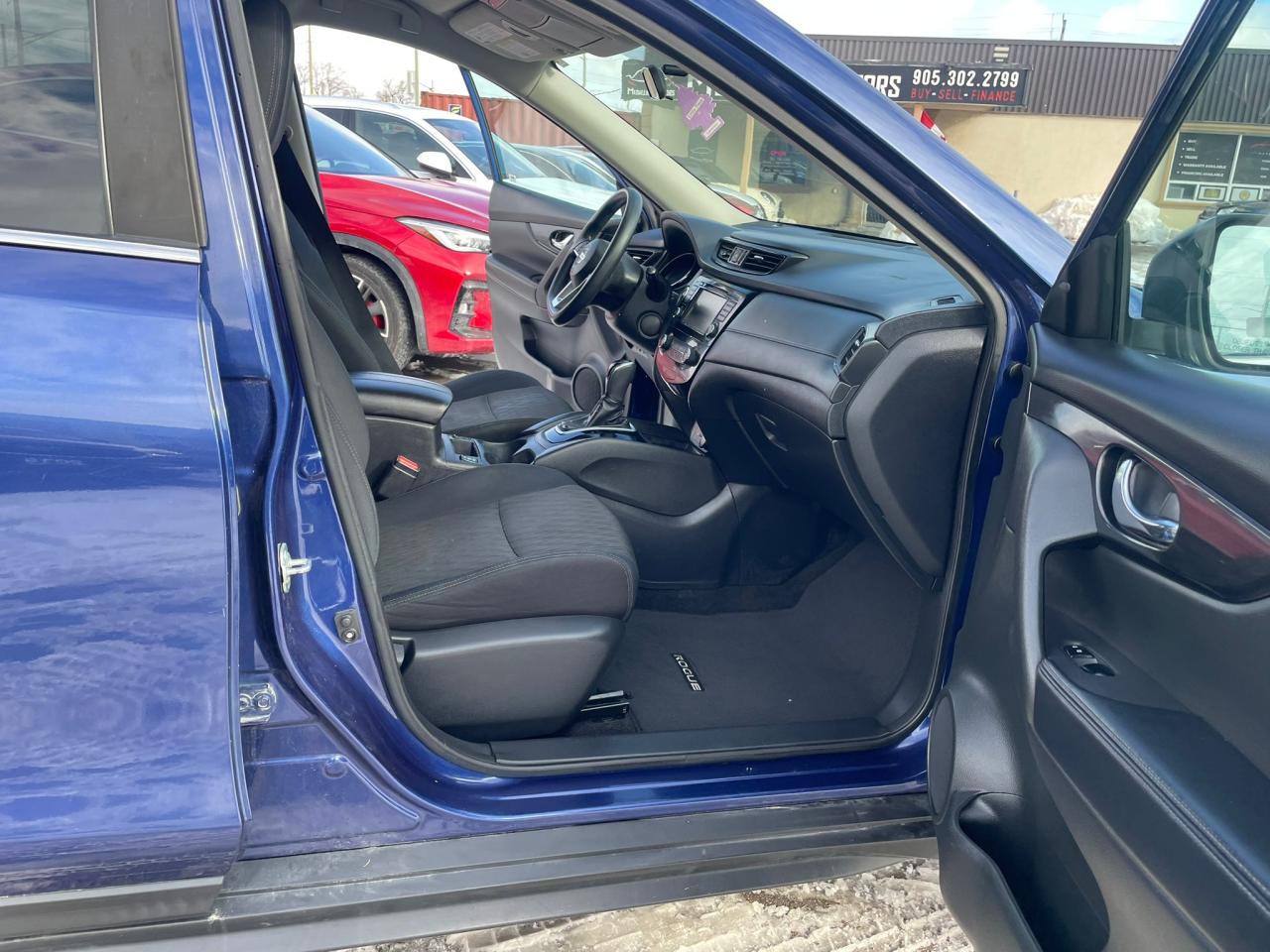 2018 Nissan Rogue SV AWD B-TOOTH CAMERA H-SEAT BLIND SPOT CERTIFIED Photo