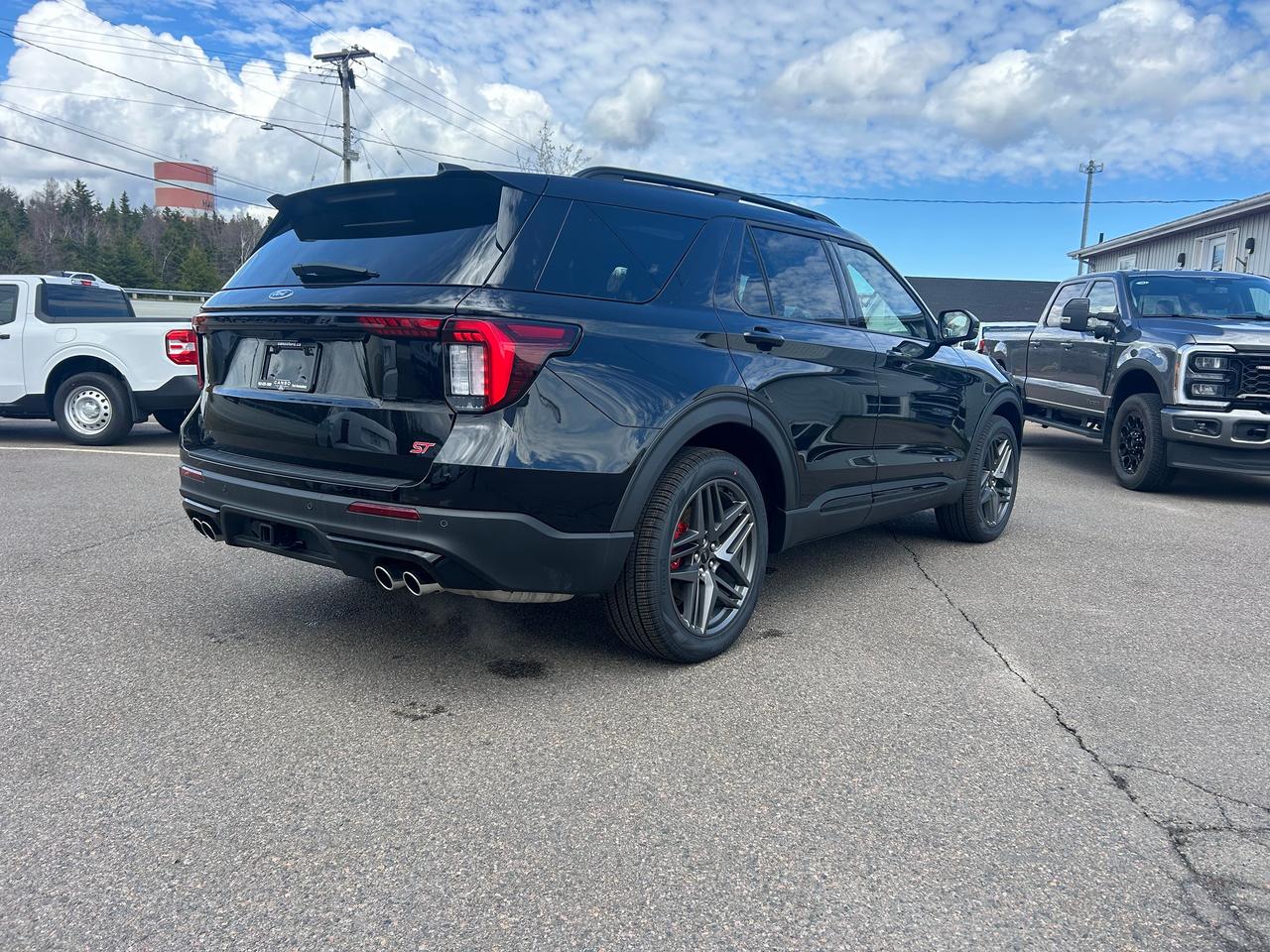 2026 Ford Explorer ST 4WD Photo4