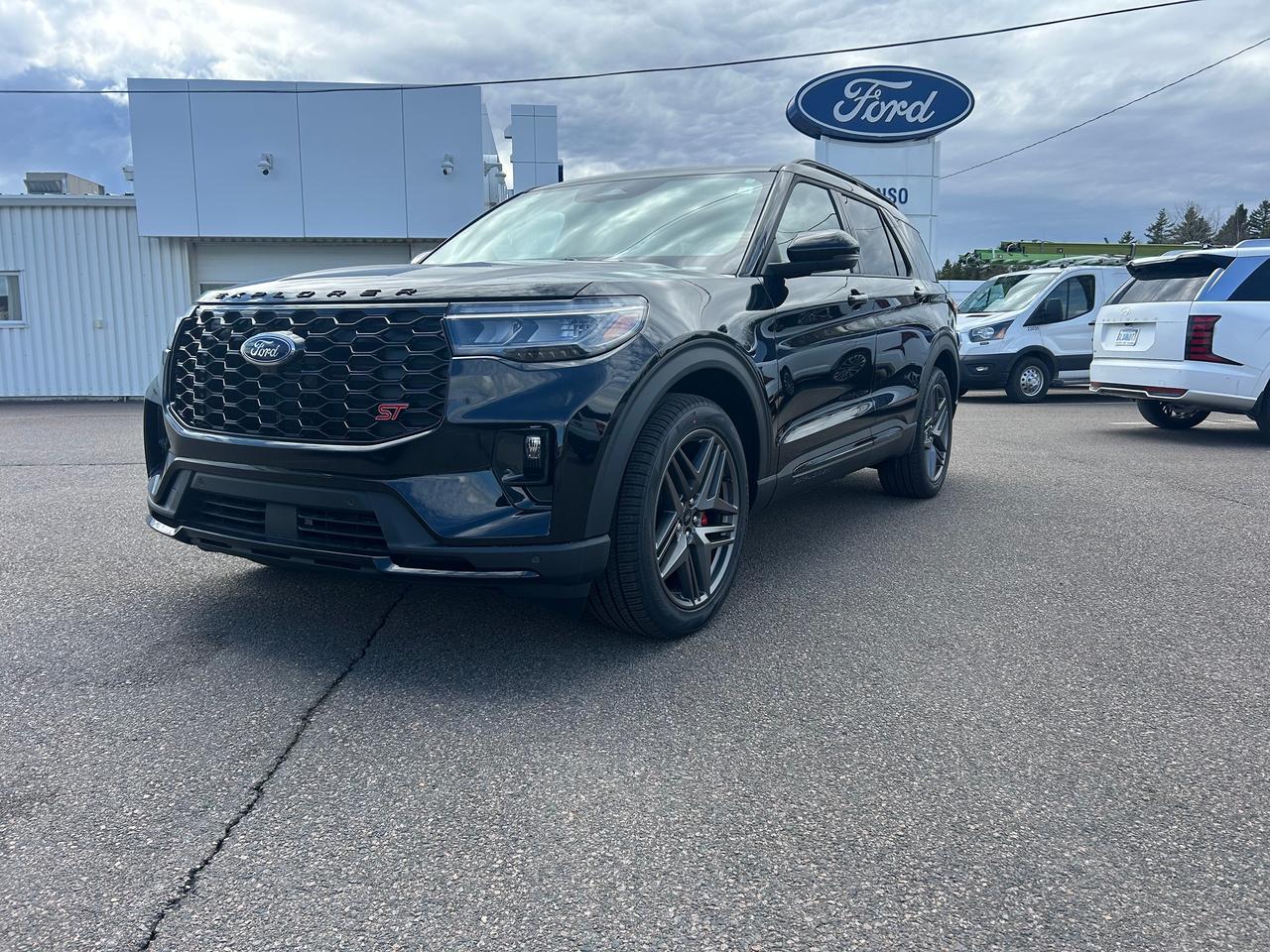 2026 Ford Explorer ST 4WD Photo1