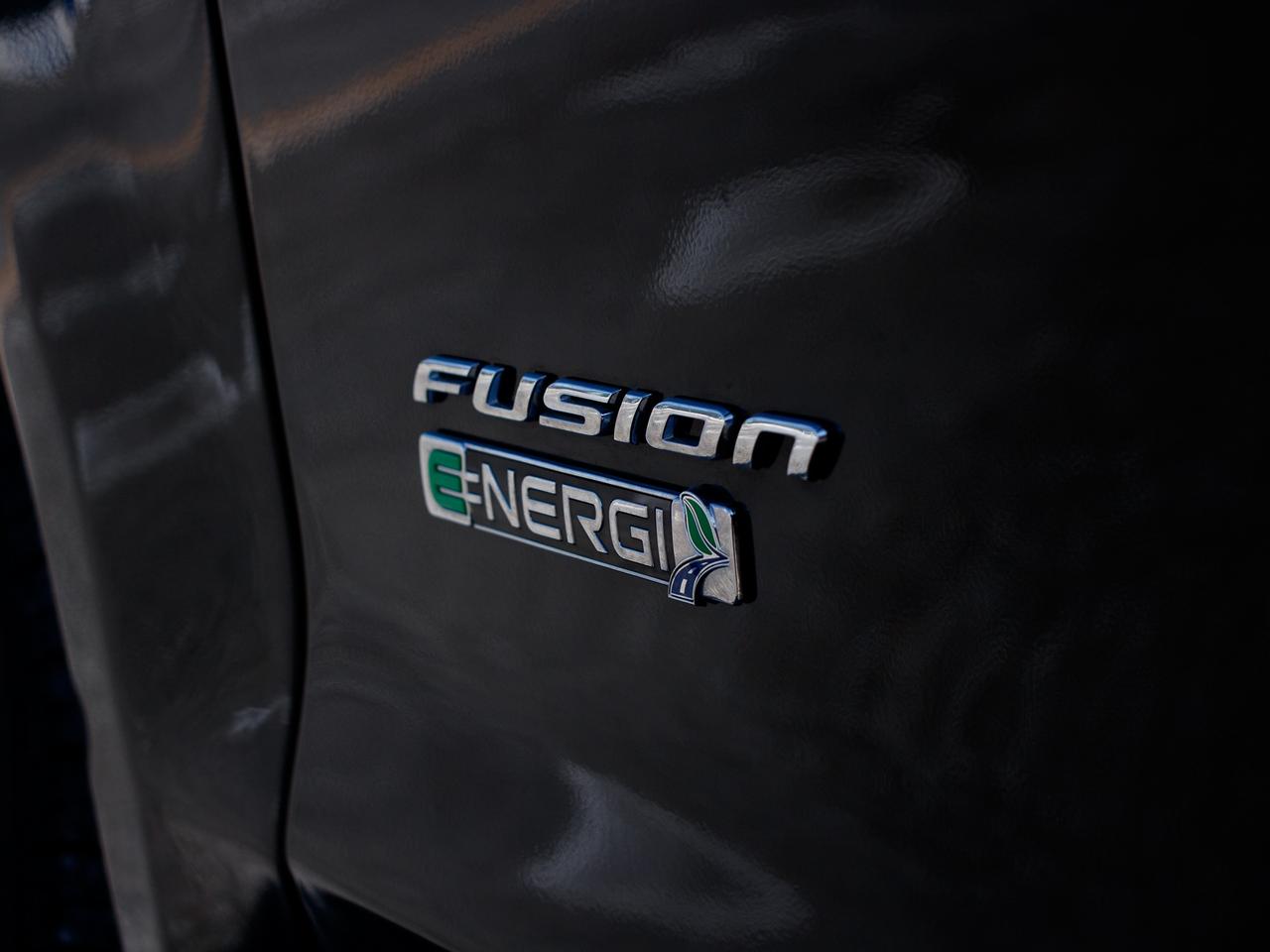 2018 Ford Fusion Energi SE FWD| CLEAN CAR| CLEAN TITLE| Photo