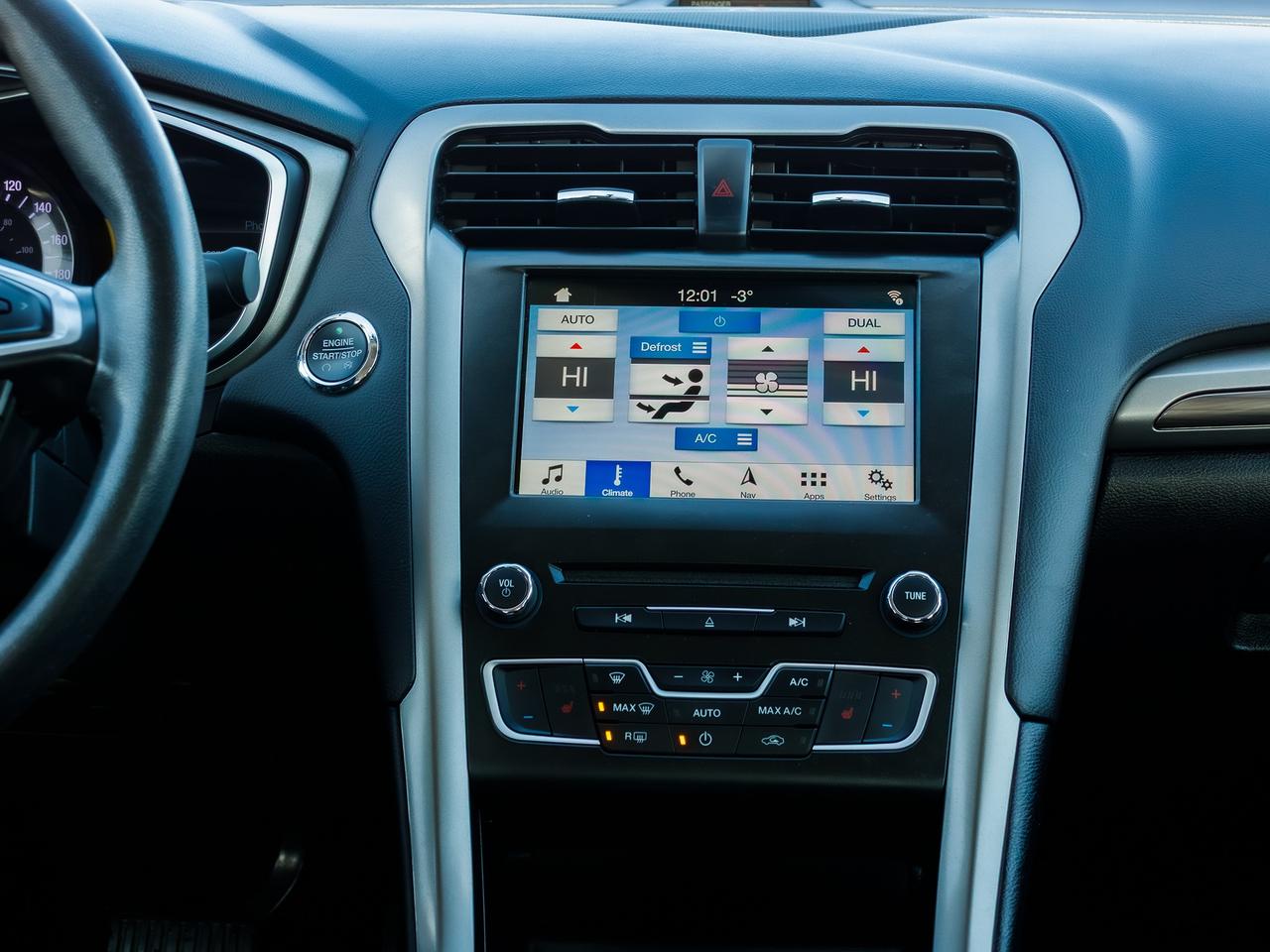 2018 Ford Fusion Energi SE FWD| CLEAN CAR| CLEAN TITLE| Photo