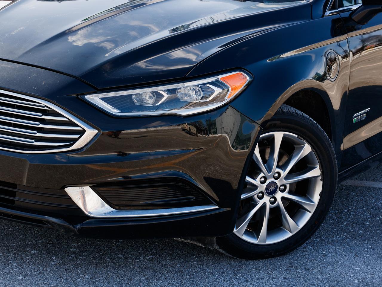 2018 Ford Fusion Energi SE FWD| CLEAN CAR| CLEAN TITLE| Photo2