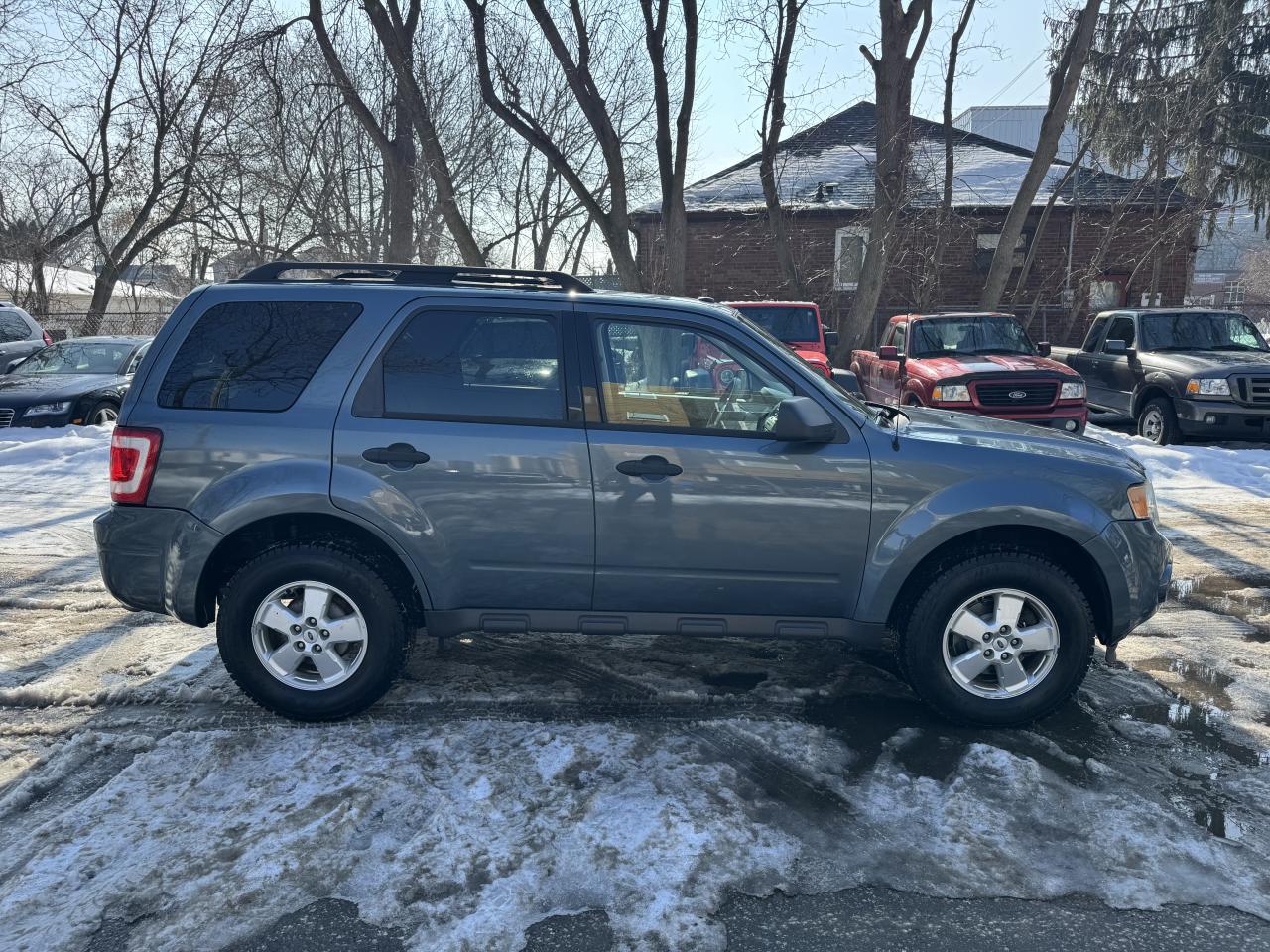 2011 Ford Escape XLT LEATHER V6 Photo