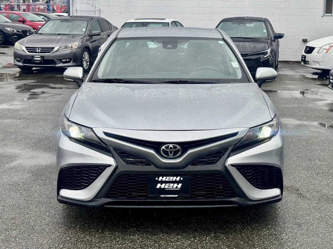 2021 Toyota Camry FINANCING AVAILABLE Photo2