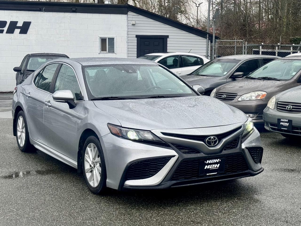 2021 Toyota Camry FINANCING AVAILABLE Photo3