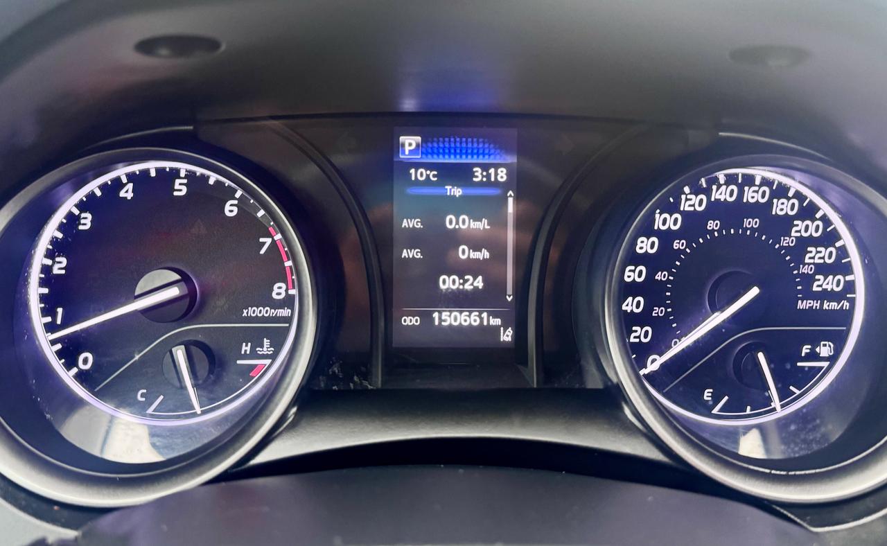 2021 Toyota Camry FINANCING AVAILABLE Photo11