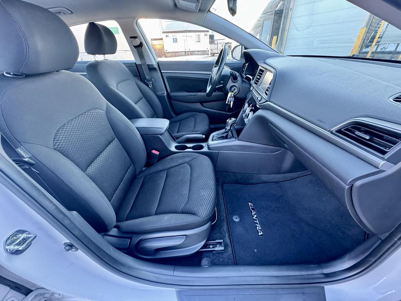 2019 Hyundai Elantra Preferred Photo