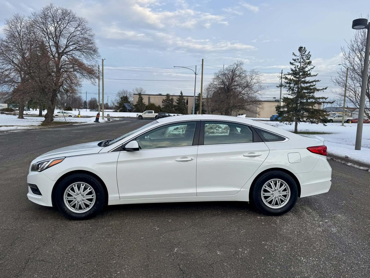 2019 Hyundai Elantra Preferred Photo