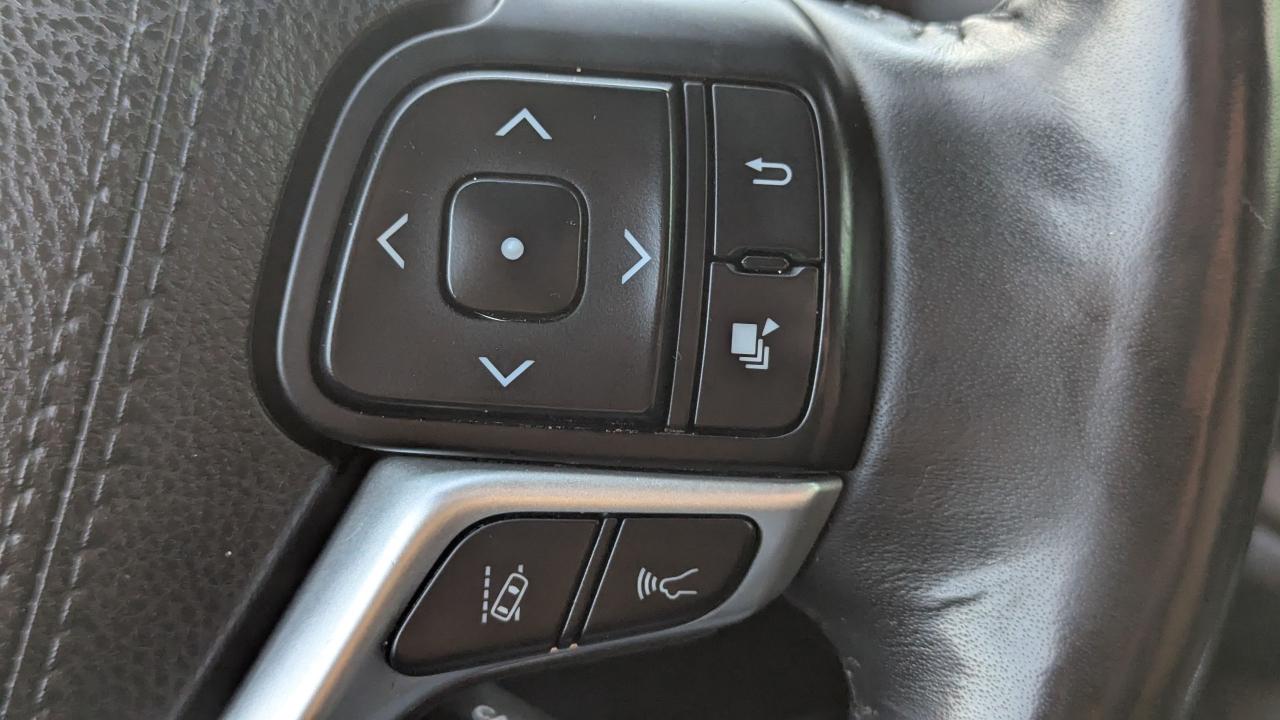 2018 Toyota Highlander Hybrid Limited Photo