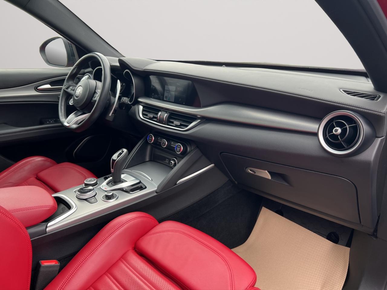 2022 Alfa Romeo Stelvio VELOCE AWD - Blind Spot Monitor - Navigation !!! Photo