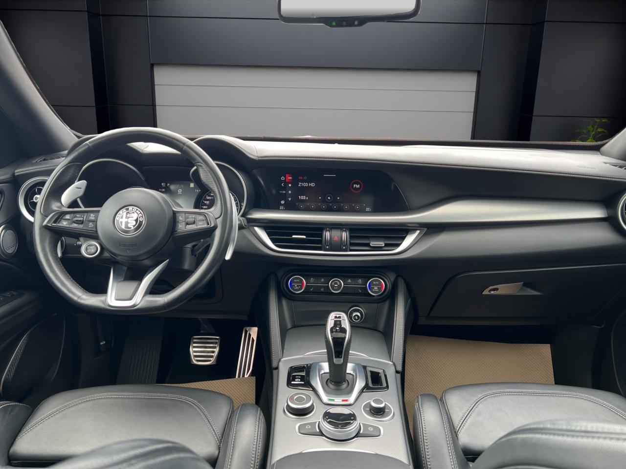 2022 Alfa Romeo Stelvio VELOCE AWD - Blind Spot Monitor - Navigation !!! Photo