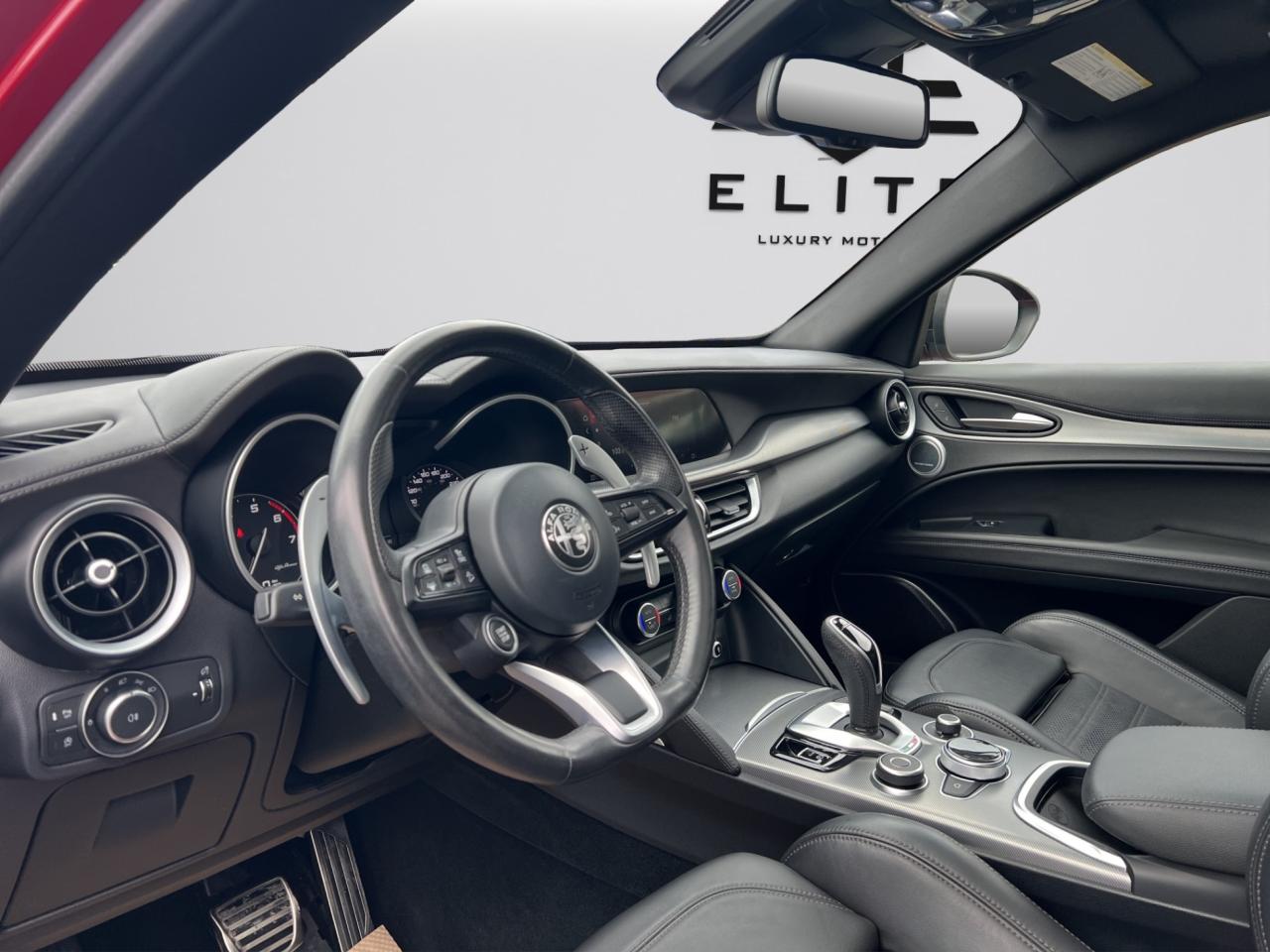 2022 Alfa Romeo Stelvio VELOCE AWD - Blind Spot Monitor - Navigation !!! Photo