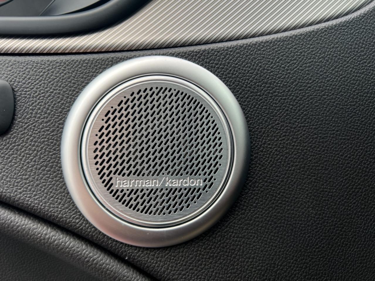 2022 Alfa Romeo Stelvio VELOCE AWD - Blind Spot Monitor - Navigation !!! Photo