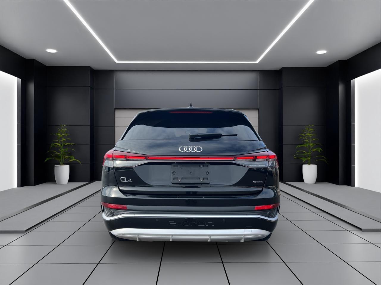 2022 Audi Q4 e-tron TECHNIK PKG - S-LINE PKG - 50 QUATTRO !!! Photo
