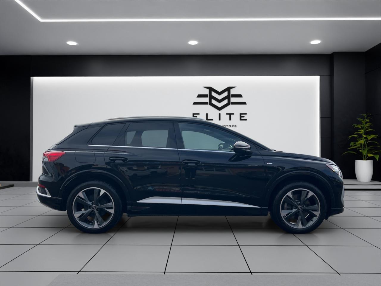 2022 Audi Q4 e-tron TECHNIK PKG - S-LINE PKG - 50 QUATTRO !!! Photo