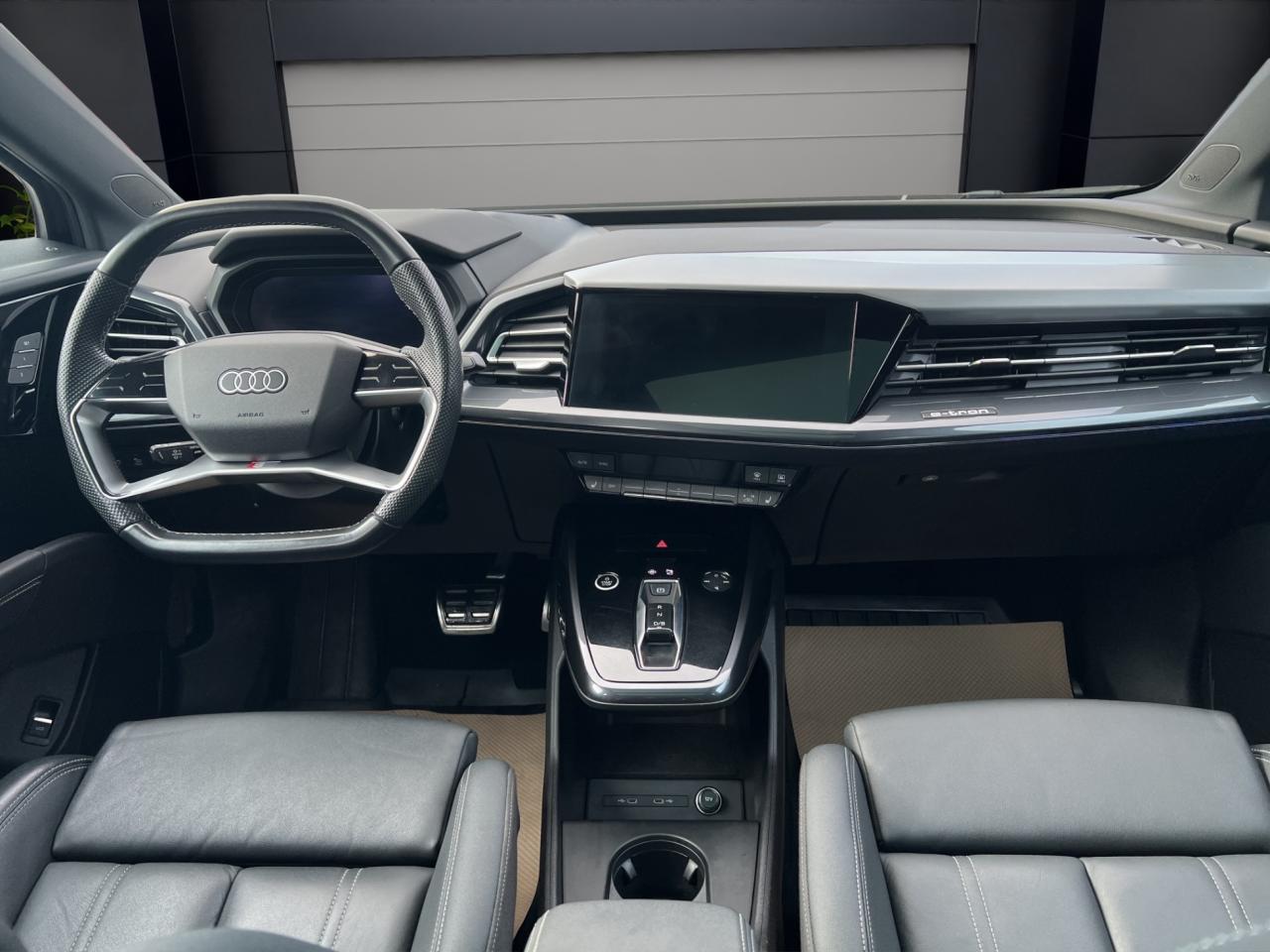 2022 Audi Q4 e-tron TECHNIK PKG - S-LINE PKG - 50 QUATTRO !!! Photo