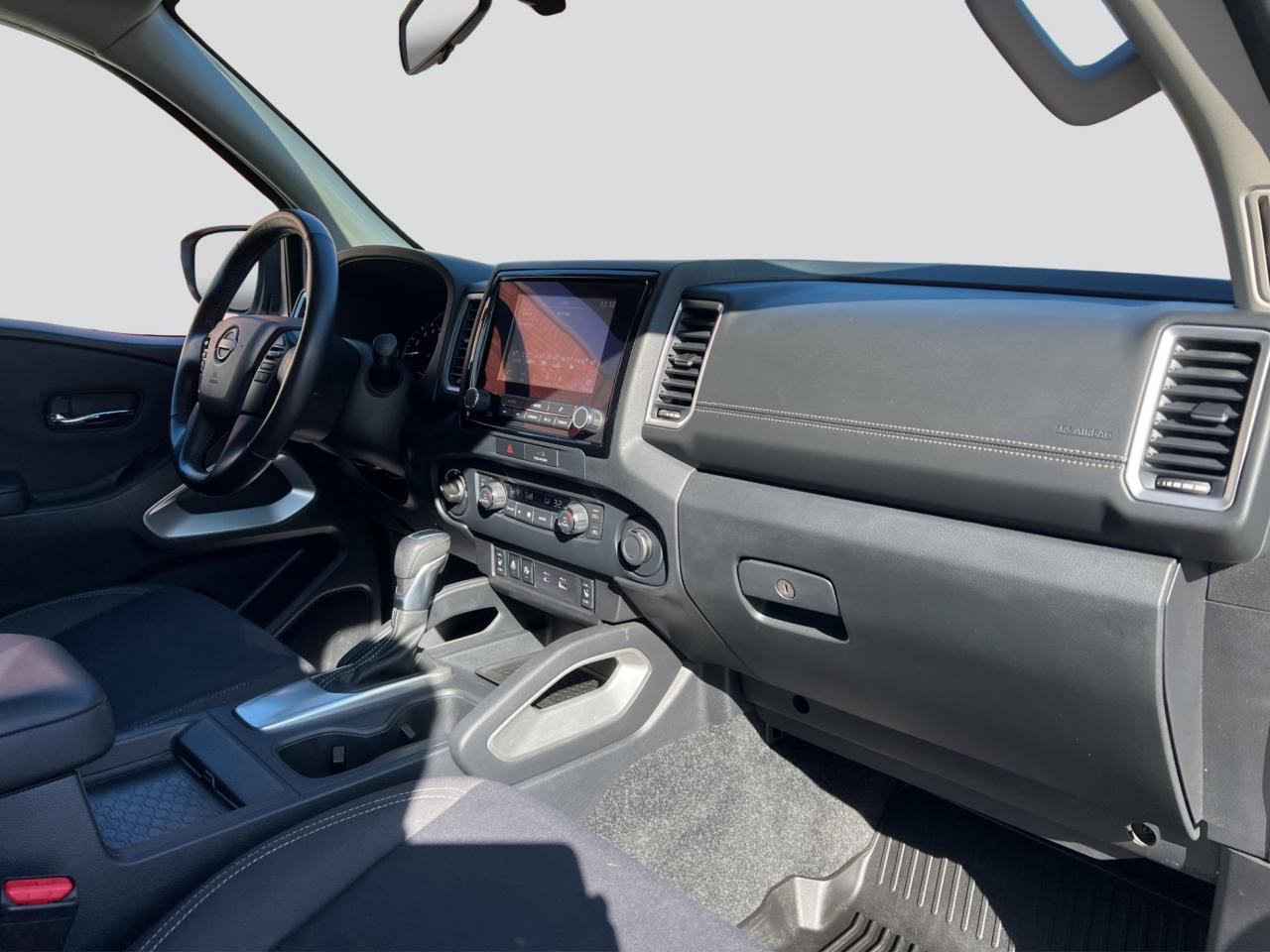 2022 Nissan Frontier SV PKG - CREW CAB STD BED - Blind Spot Monitor !! Photo