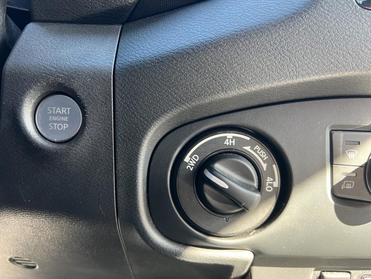 2022 Nissan Frontier SV PKG - CREW CAB STD BED - Blind Spot Monitor !! Photo