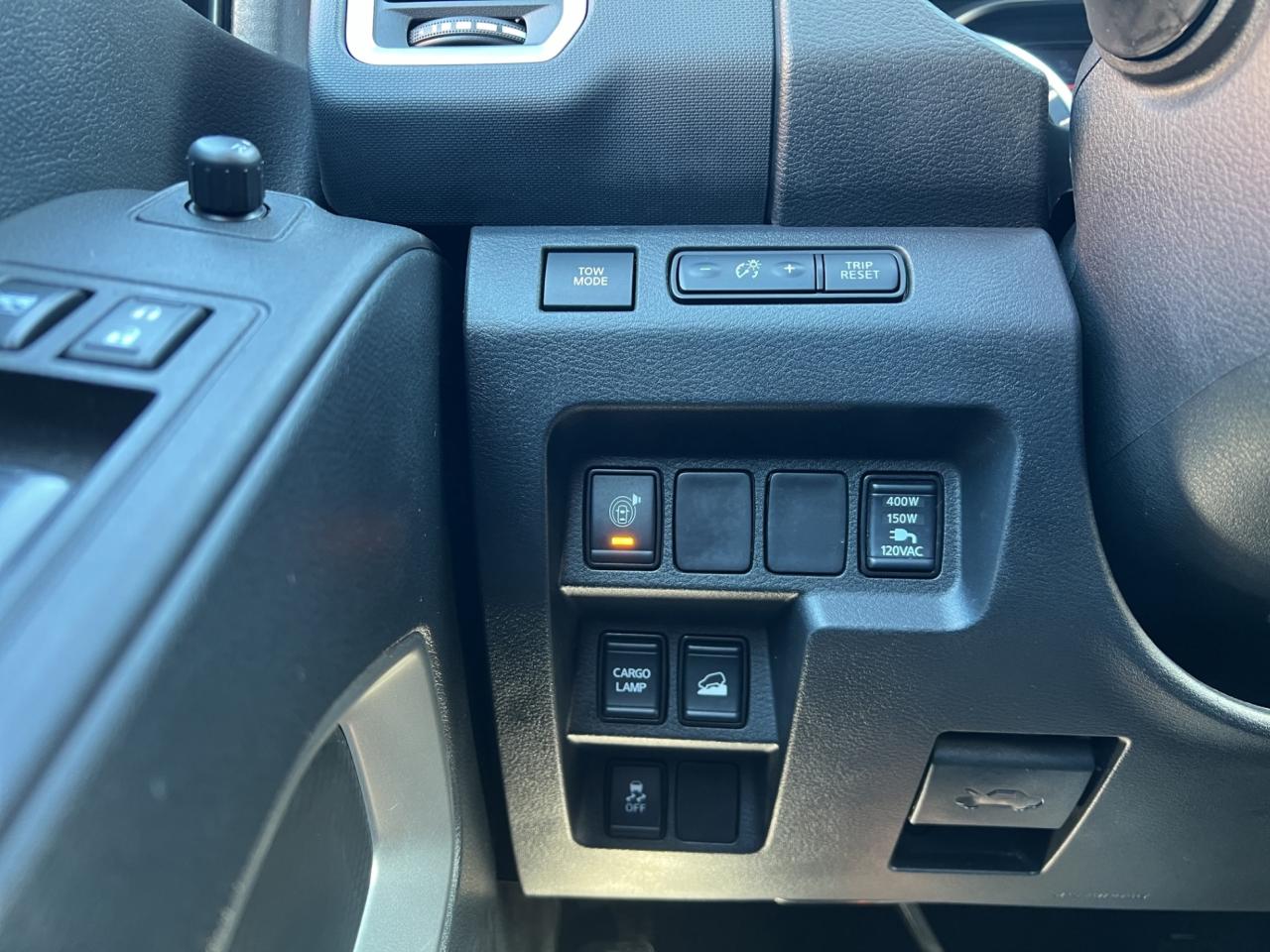 2022 Nissan Frontier SV PKG - CREW CAB STD BED - Blind Spot Monitor !! Photo