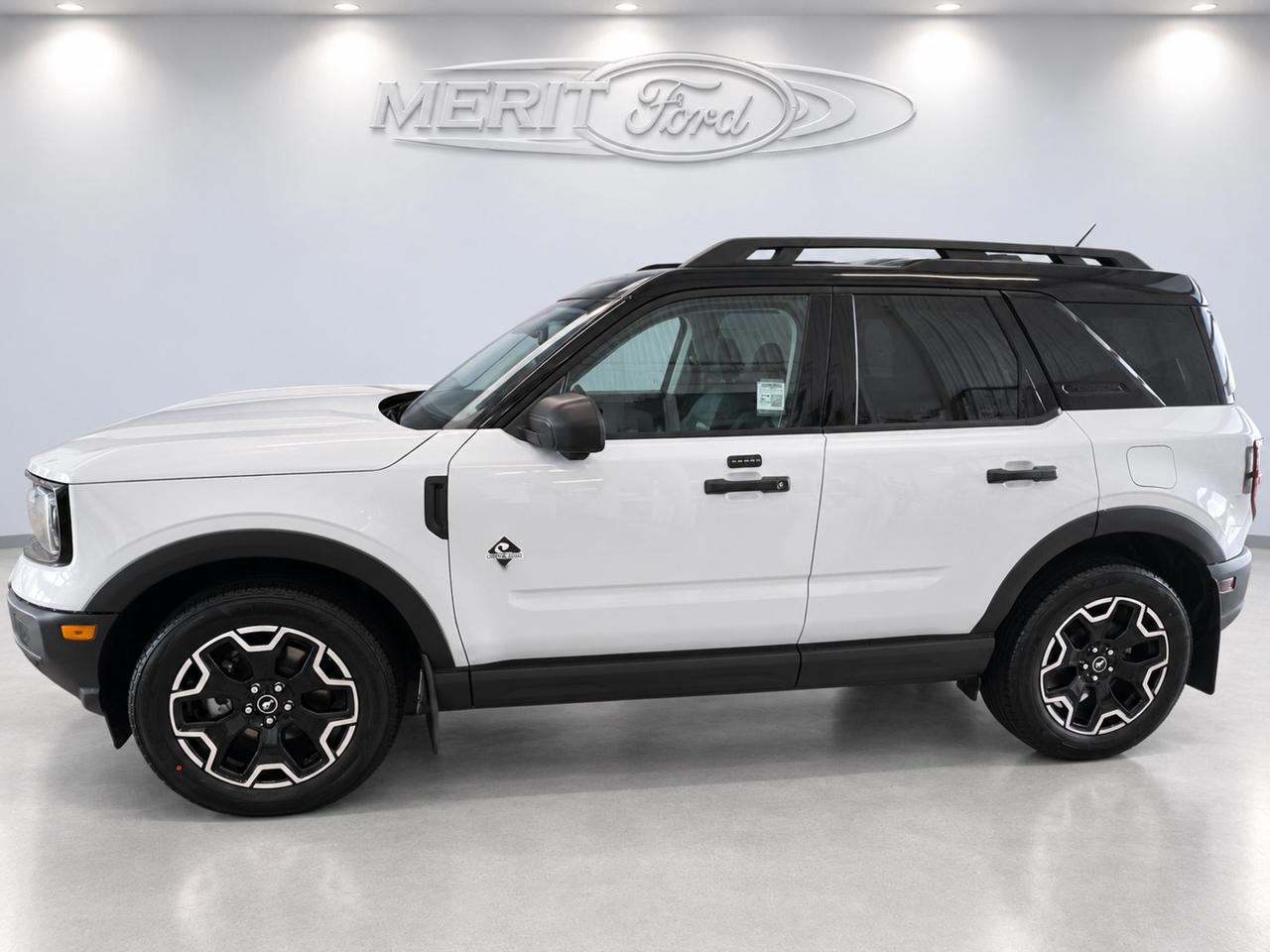 2026 Ford Bronco Sport Outer Banks Photo2