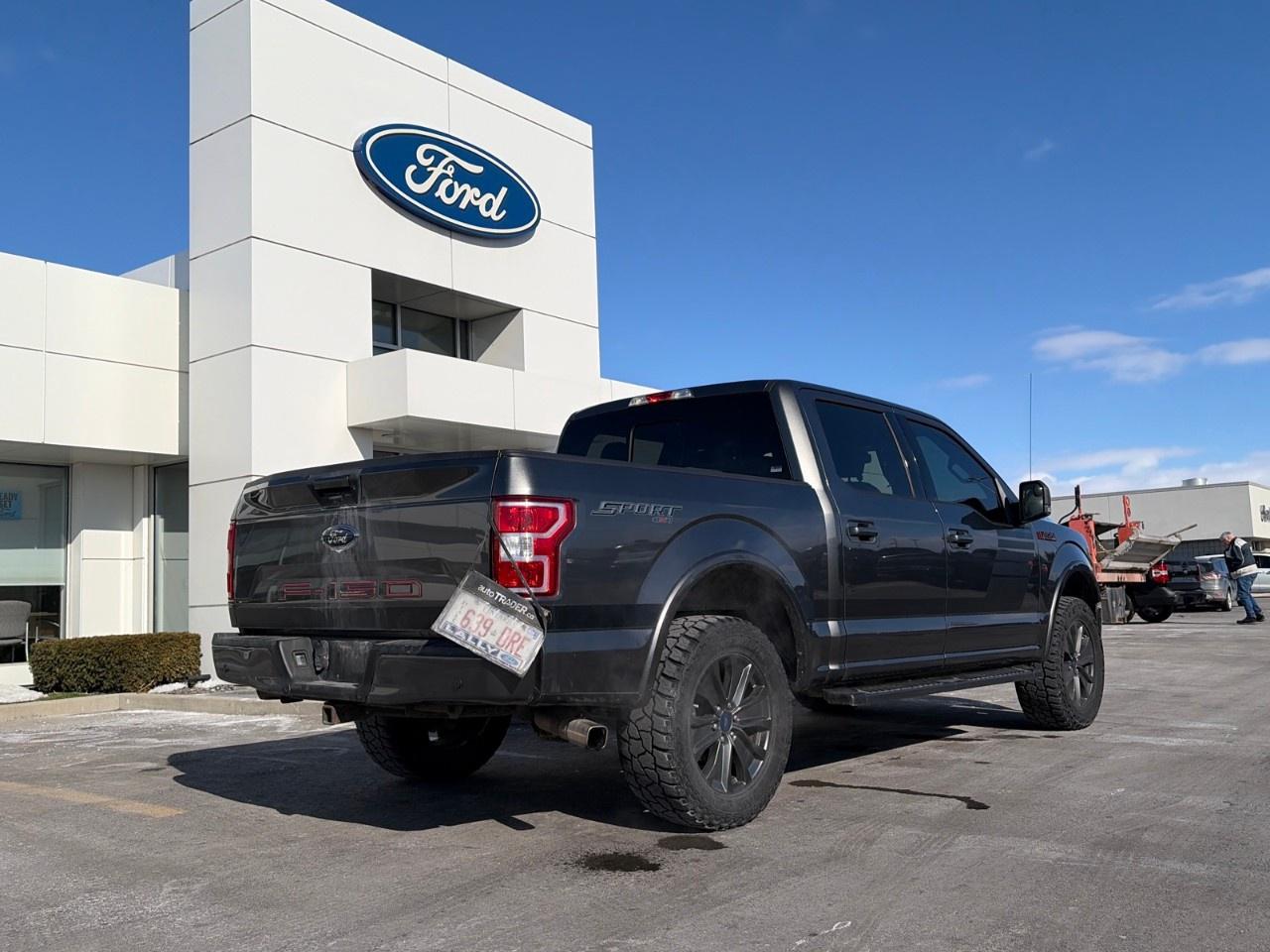 2018 Ford F-150 XLT 4WD SuperCrew 5.5' Box Photo2