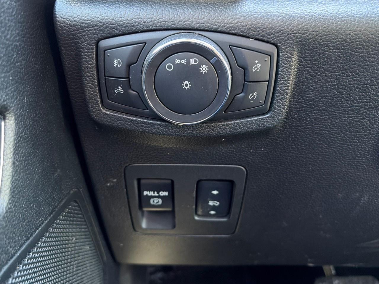 2018 Ford F-150 XLT 4WD SuperCrew 5.5' Box Photo