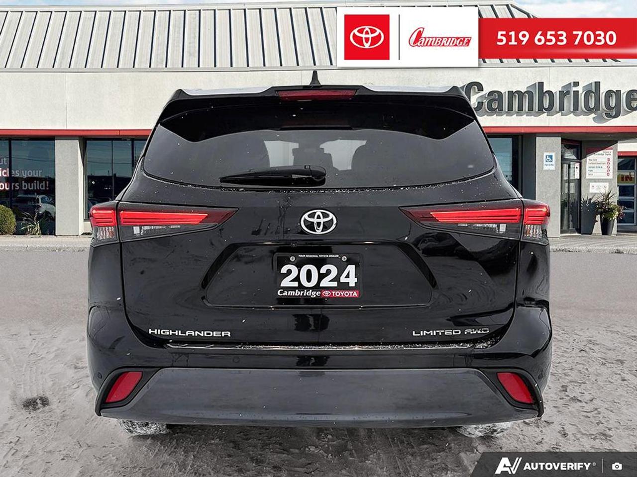 2024 Toyota Highlander LIMITED  Photo
