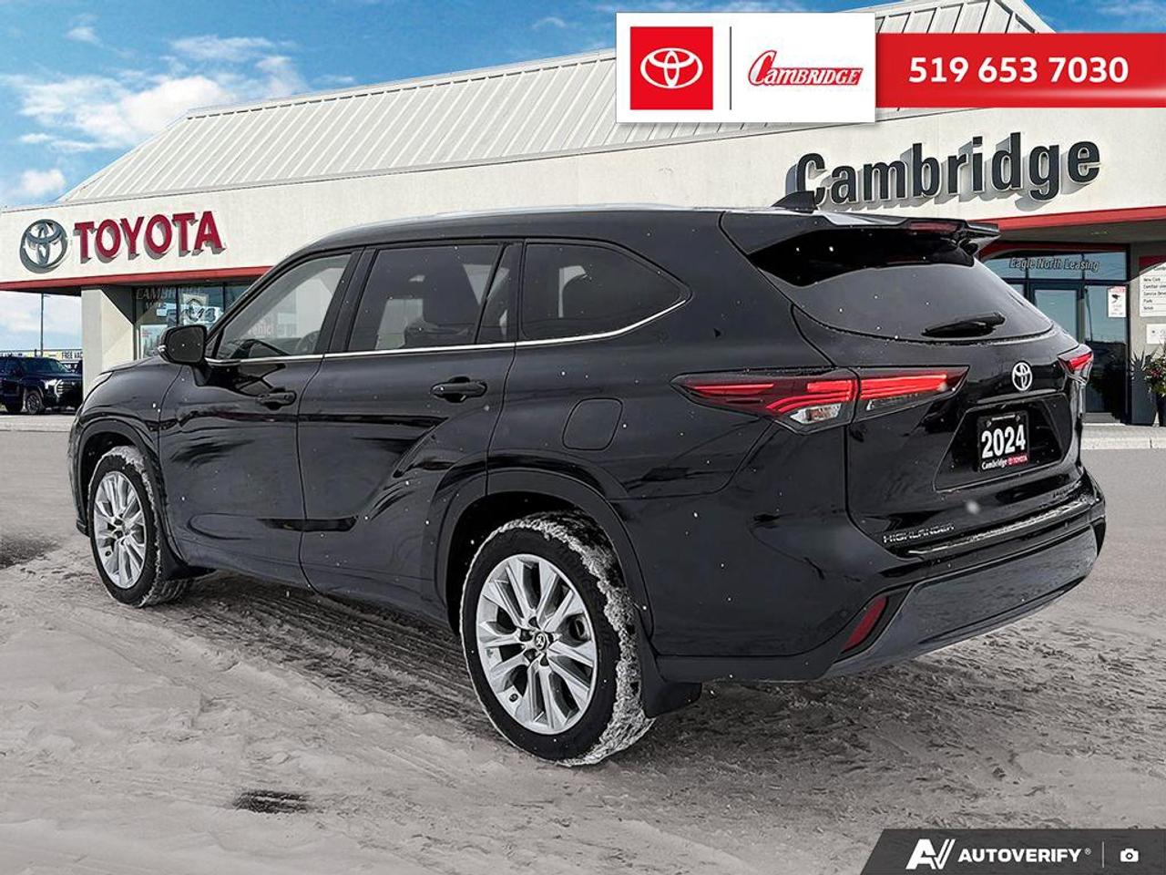 2024 Toyota Highlander LIMITED  Photo