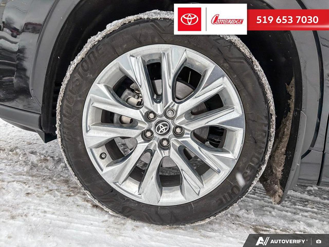 2024 Toyota Highlander LIMITED  Photo