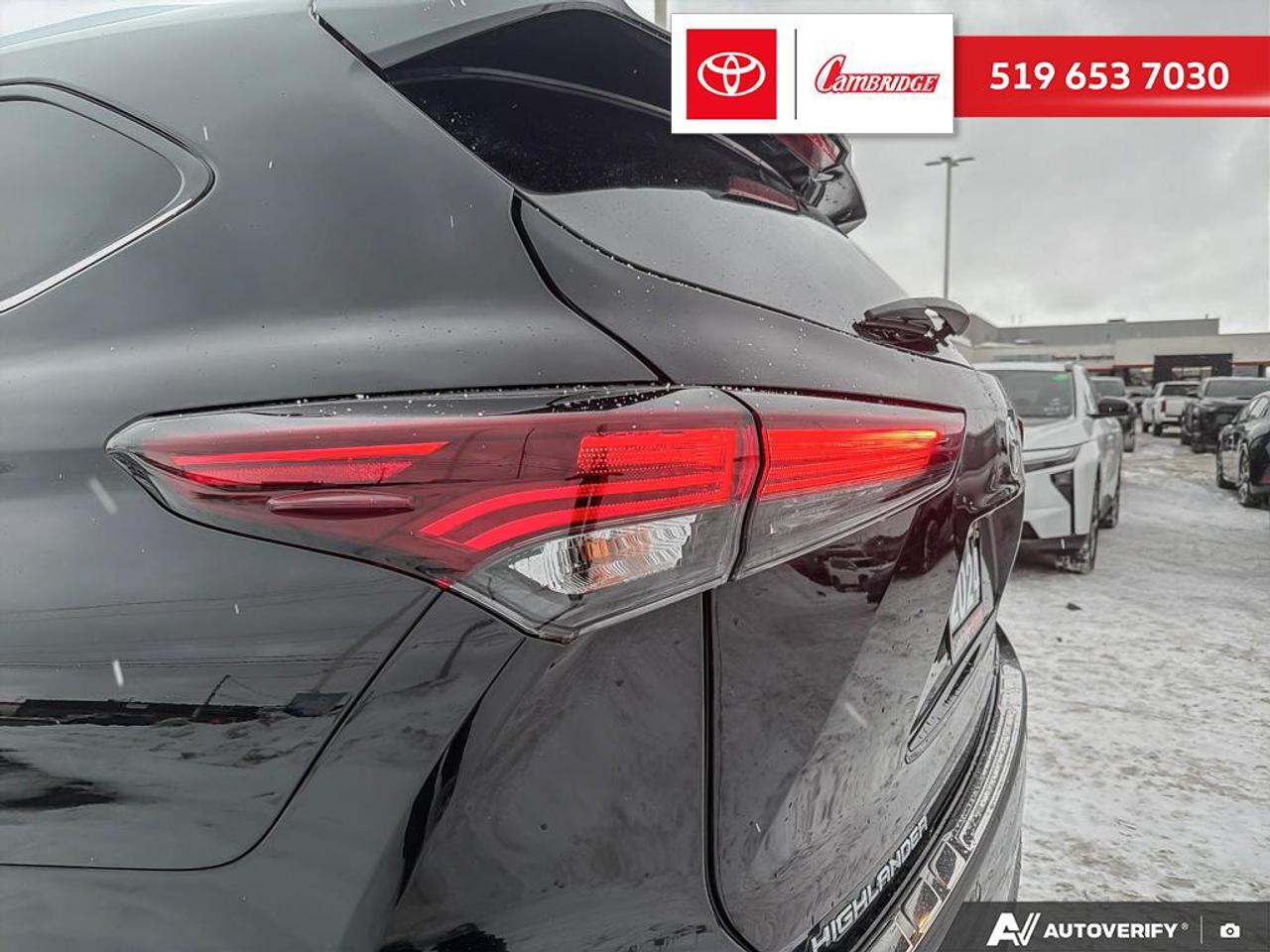 2024 Toyota Highlander LIMITED  Photo