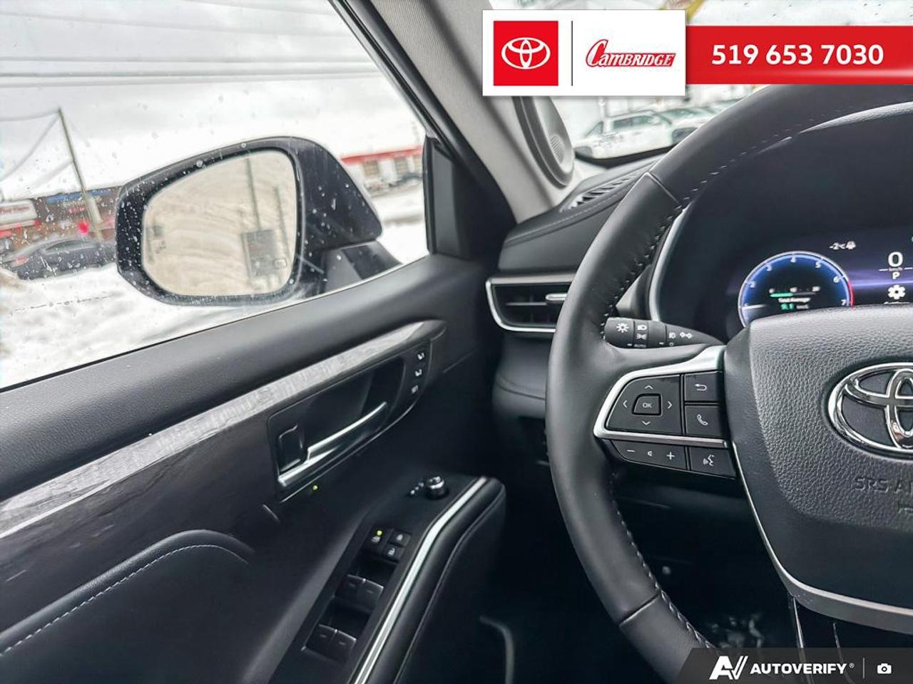 2024 Toyota Highlander LIMITED  Photo