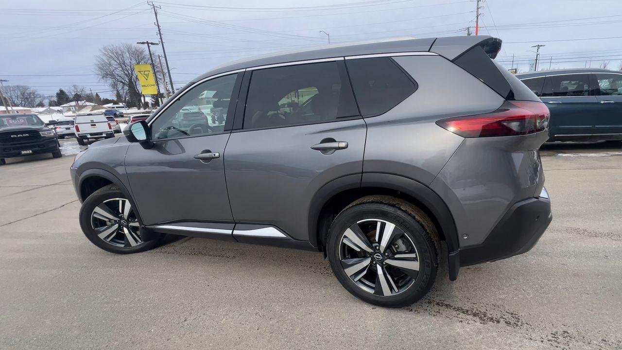 2023 Nissan Rogue SL AWD, HEATED LEATHER SEATS, MOONROOF, NAV, SIRIUS XM, CRUISE CONTROL, POWER LIFTGATE!! Photo